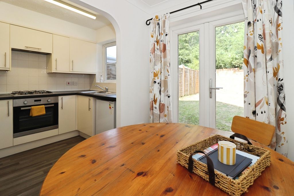 Property photo 3 of 16 Pbox-Img.Jpg