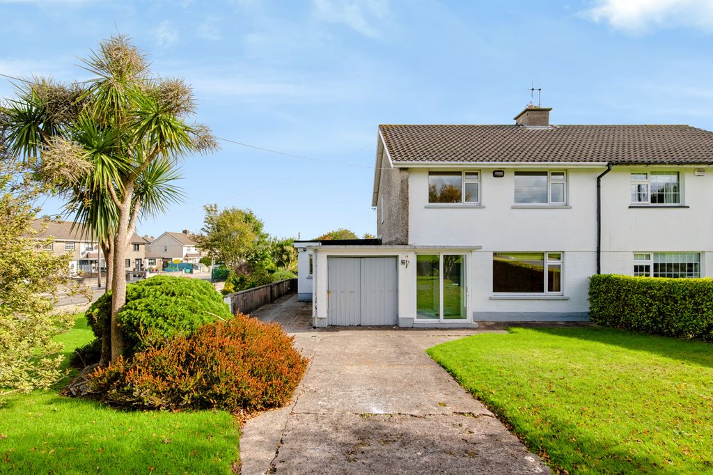 Property photo 1 of 45
