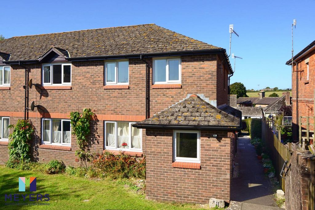 Property photo 2 of 9