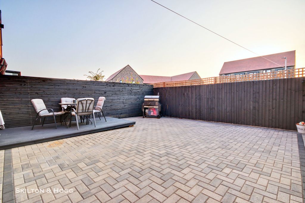 Additional image 17 of 4 bed semi-detached house for saleWren Way, Daventry NN11