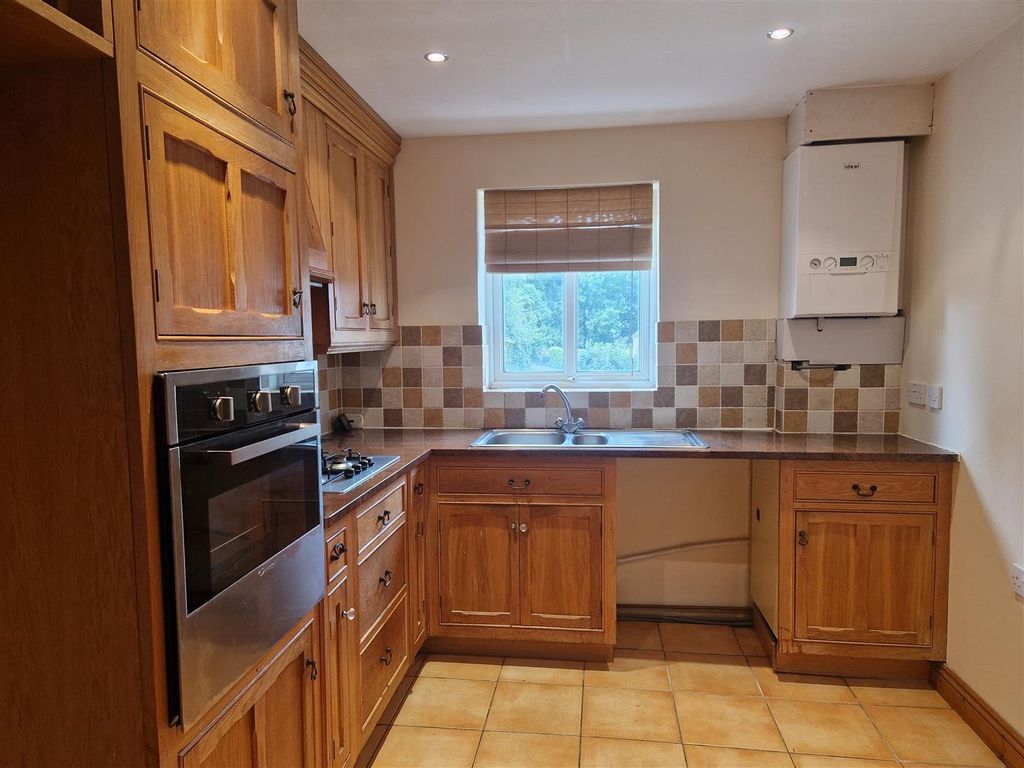 Property photo 2 of 8 1000066687.Jpg