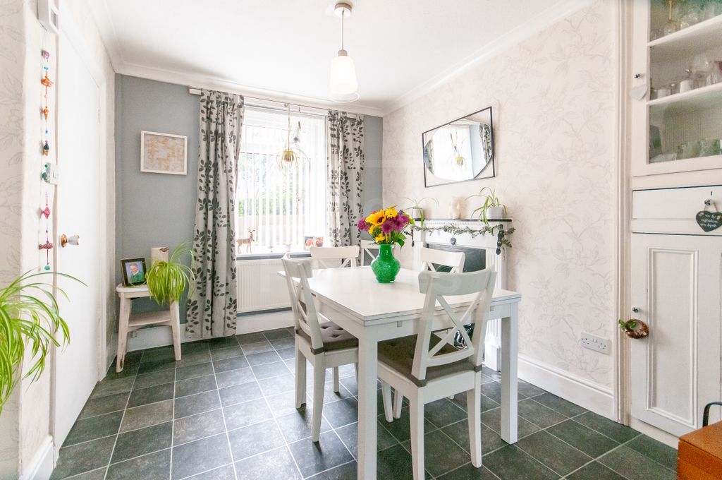 Property photo 2 of 23 Kitchen/Diner