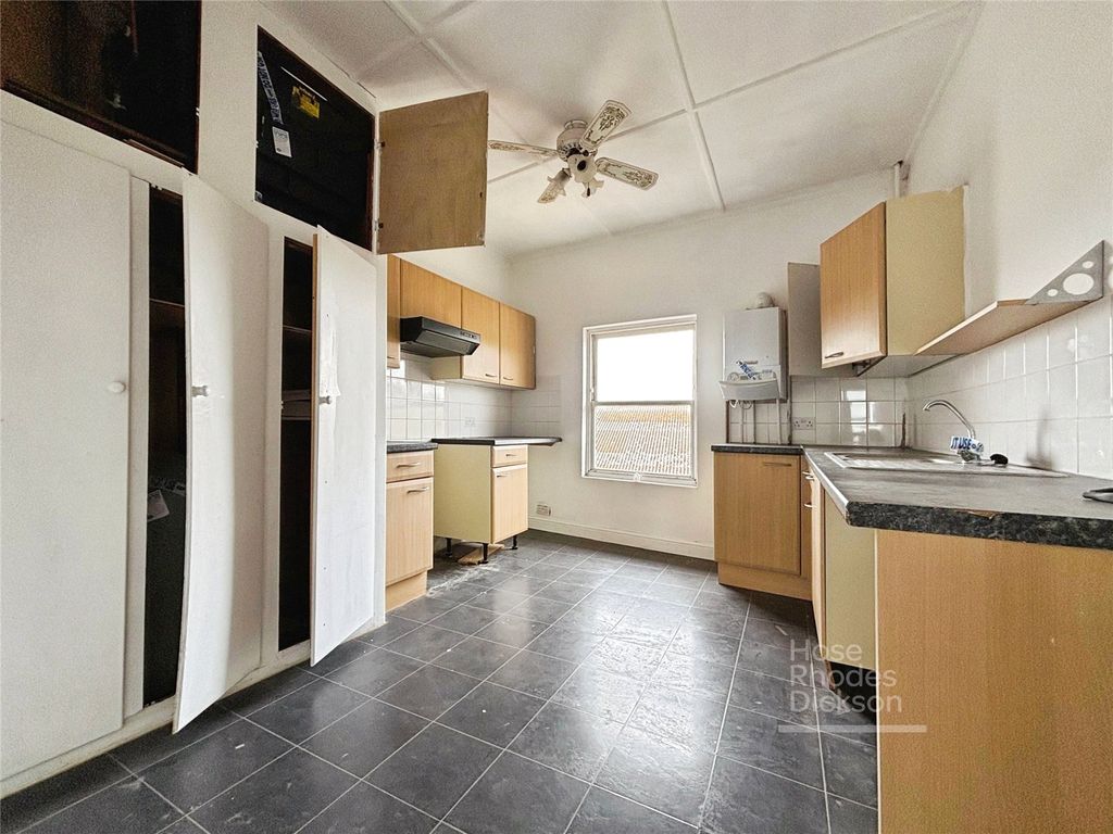 Property photo 2 of 7 Picture No. 04