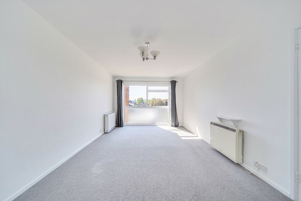 Property photo 3 of 21 1449059-13-69E9F1...