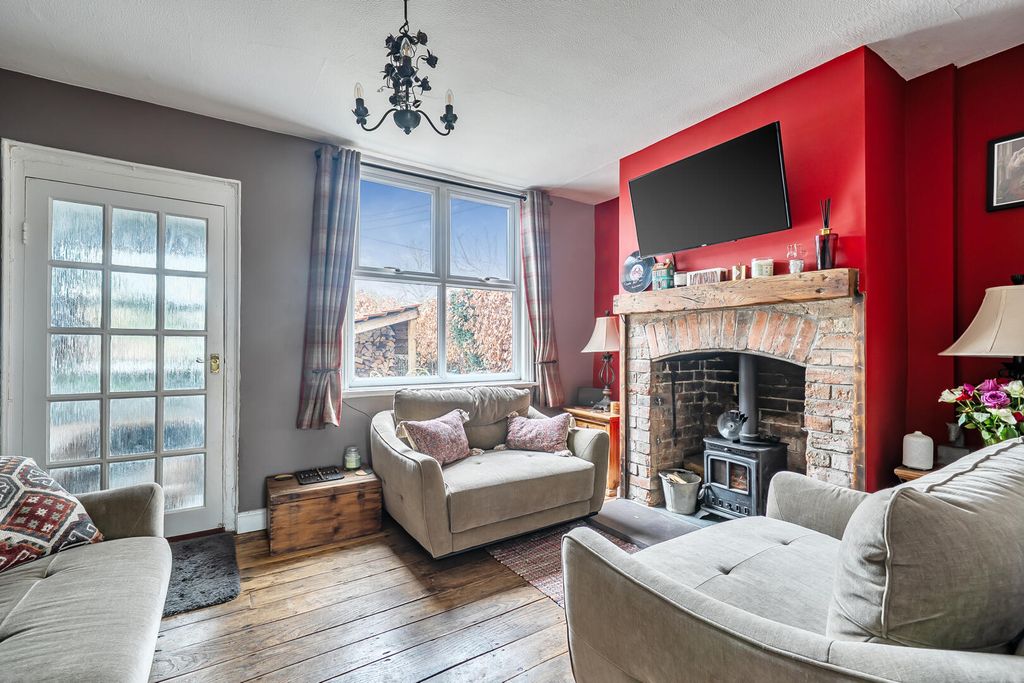 Property photo 2 of 18 Living Room