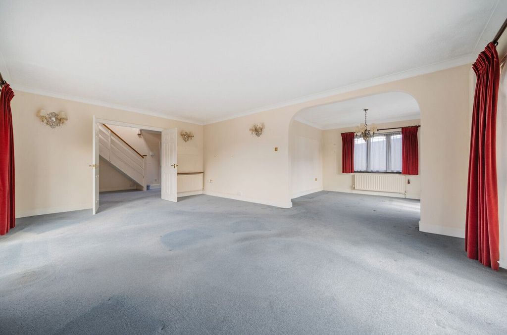 Property photo 3 of 19