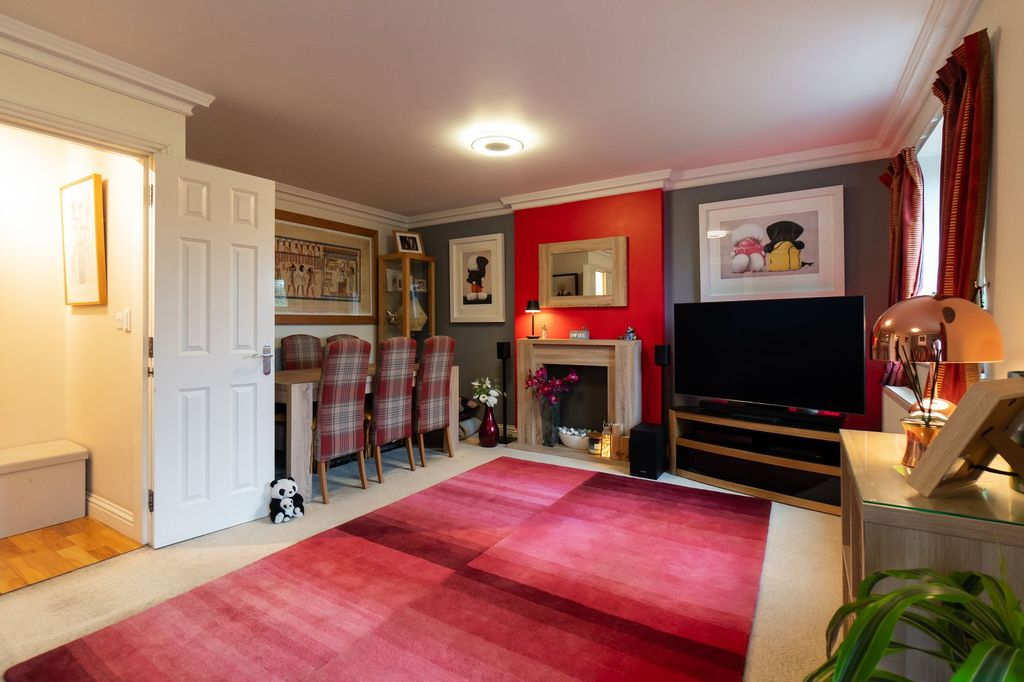 Property photo 2 of 24