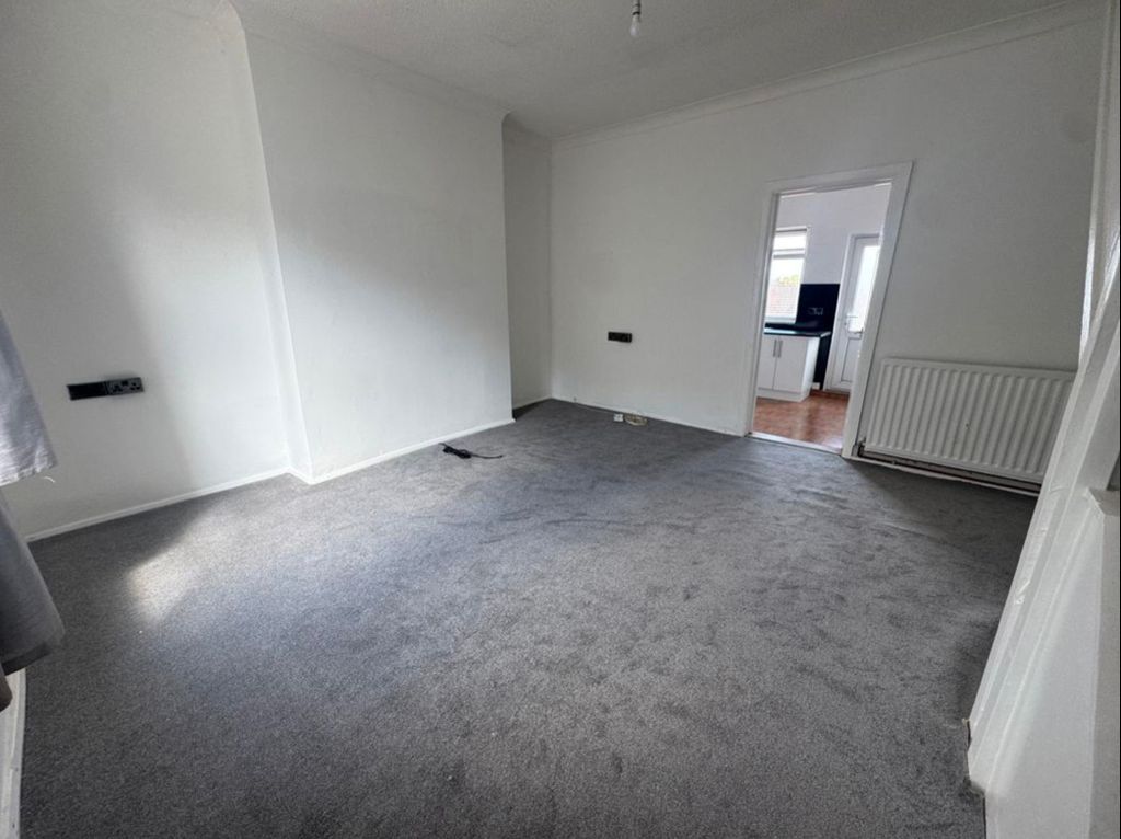 Property photo 3 of 6 Image
