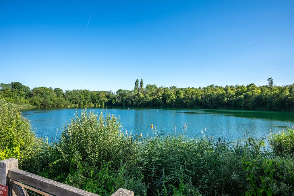 Property photo 3 of 35 Picture No. 38