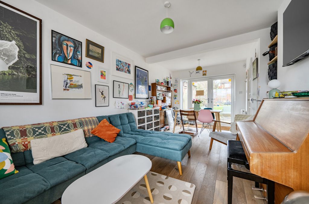 Property photo 3 of 18 1430283-10-69B810...