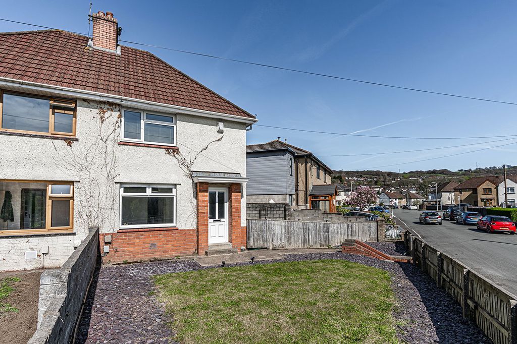 Property photo 2 of 26