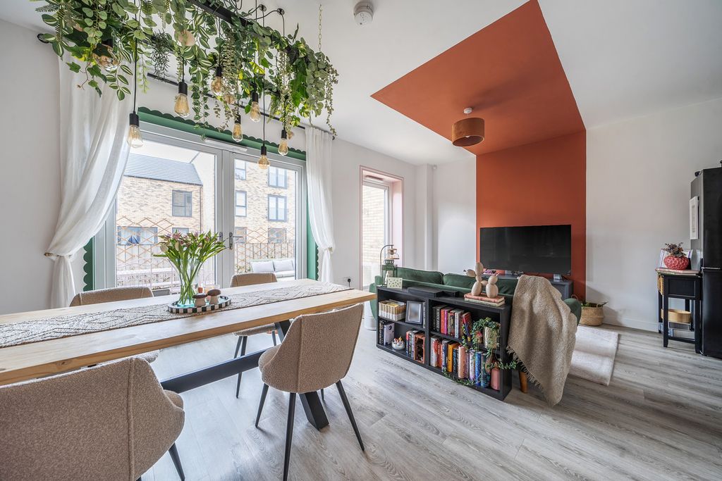 Property photo 1 of 21