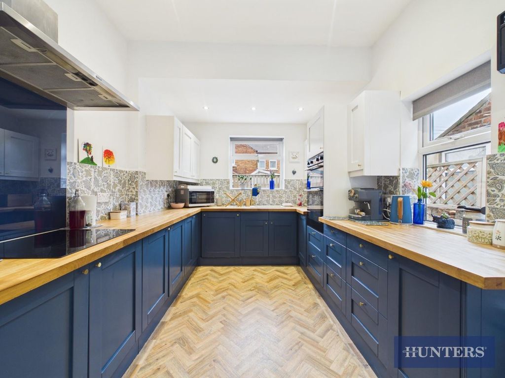 Property photo 2 of 22 Kitchen