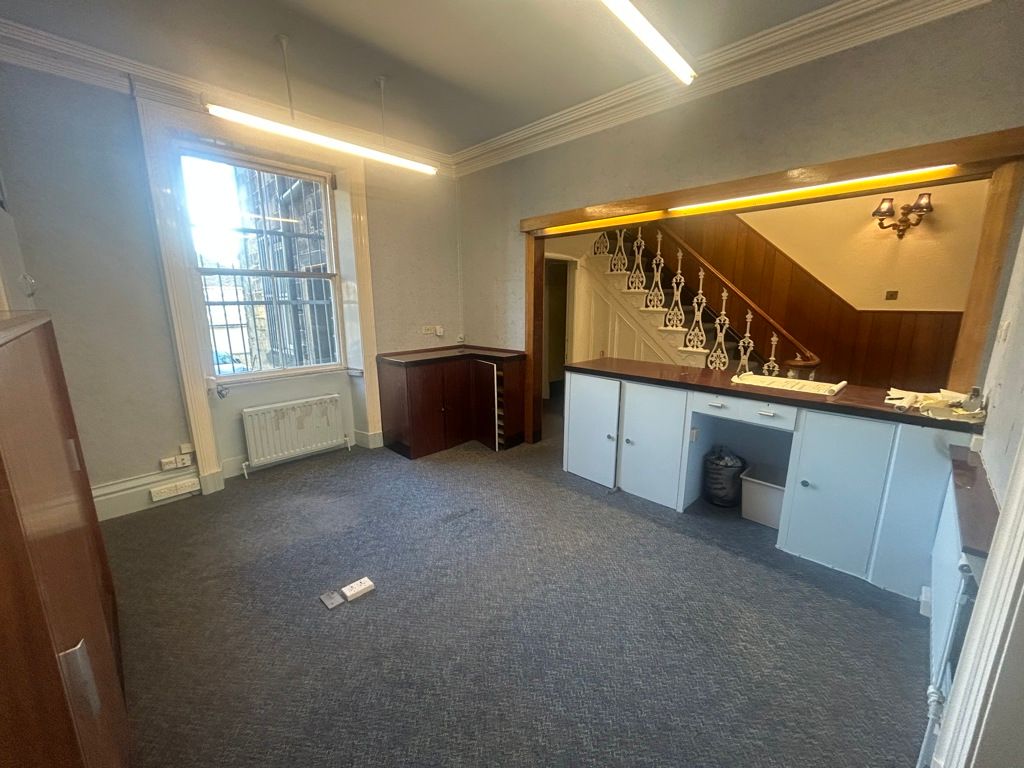 Property photo 3 of 13 Photo 12