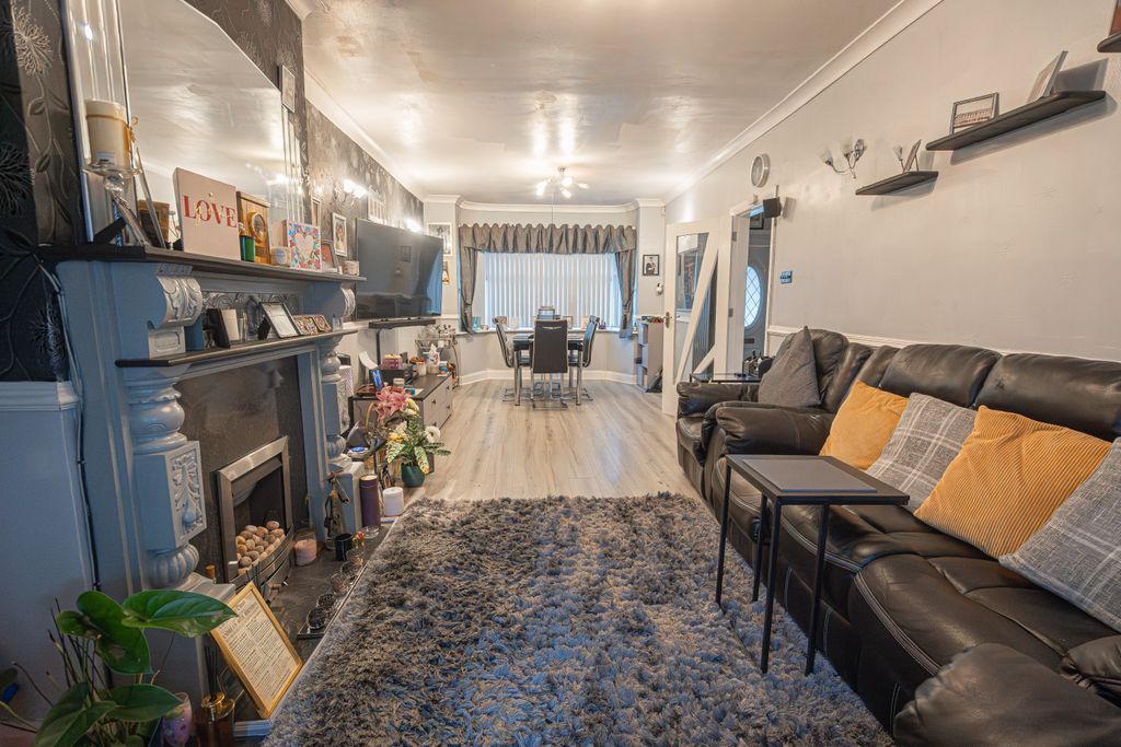 Property photo 2 of 17 20260312-Dsc0834420260312