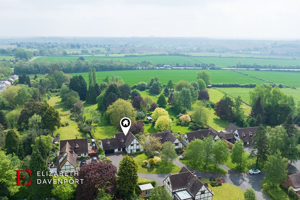 Property photo 2 of 28