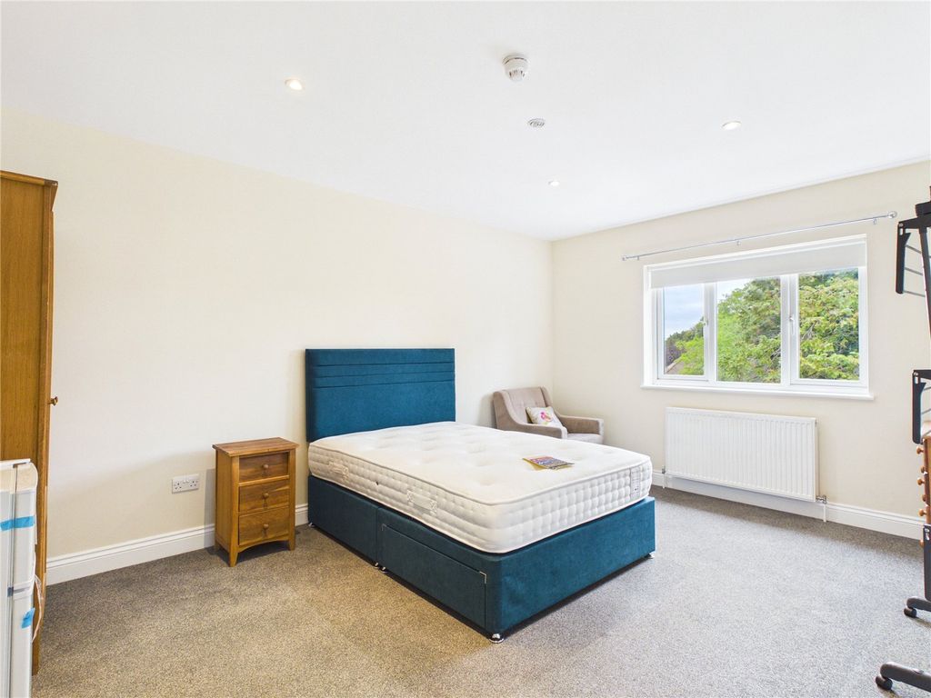 Property photo 2 of 7 Picture No. 09