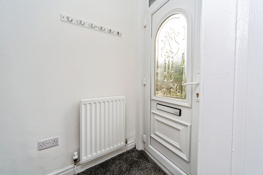 Property photo 3 of 21 Pbox-Img.Jpg