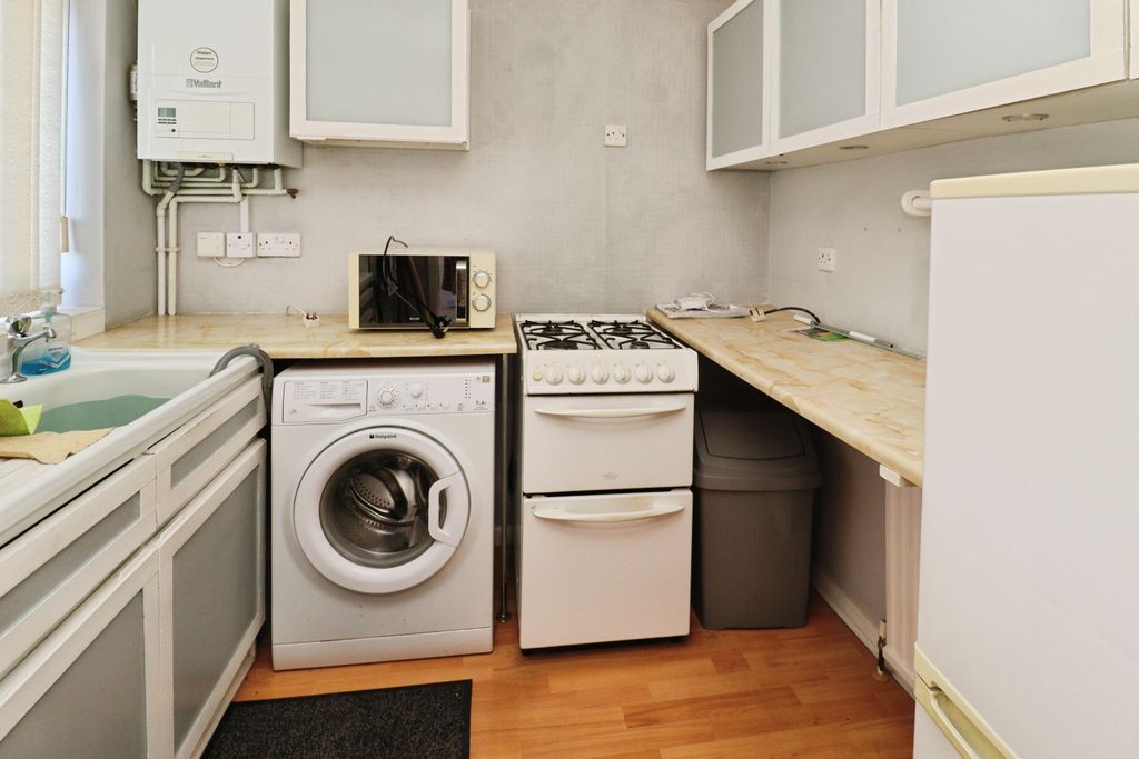 Property photo 2 of 12