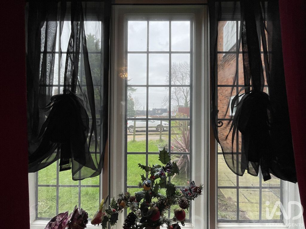 Property photo 3 of 31