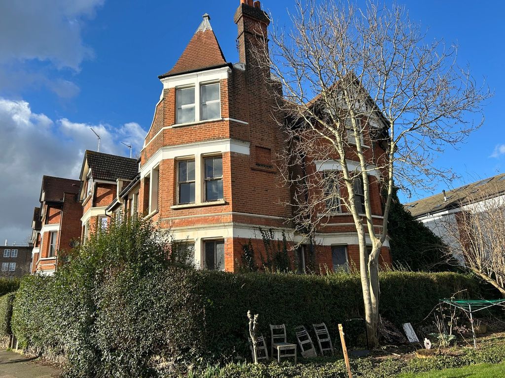 Property photo 1 of 5
