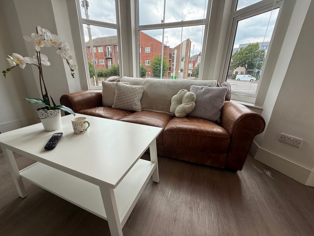 Property photo 1 of 10 17590