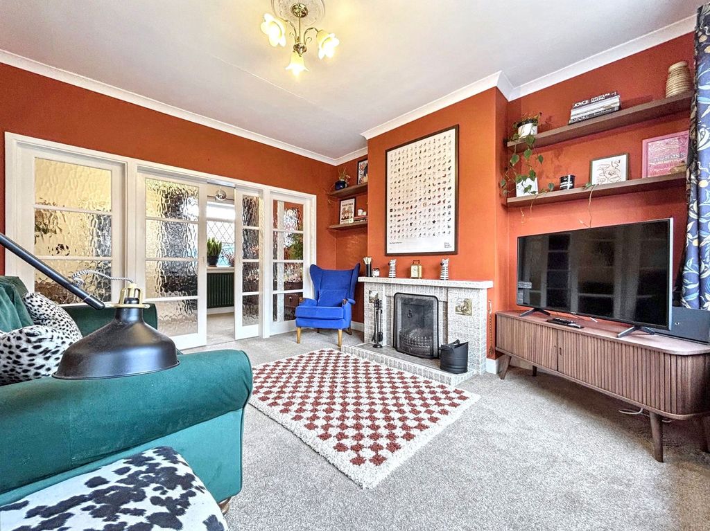 Property photo 3 of 27