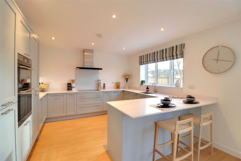 Property photo 3 of 15 3 - Picture No. 23