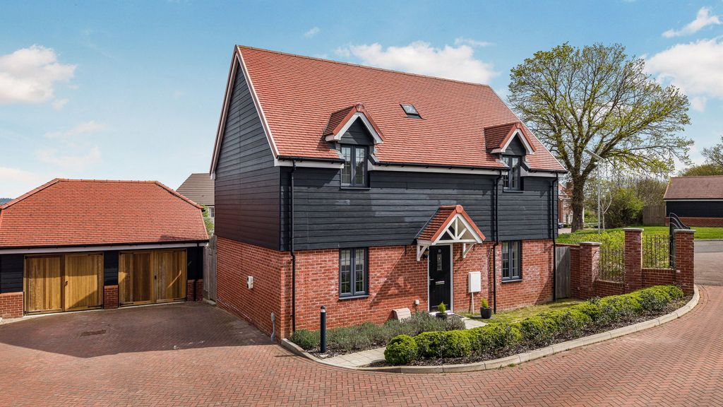 Property photo 1 of 30