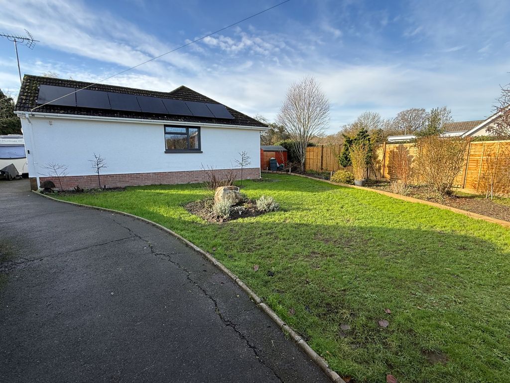 Property photo 3 of 25