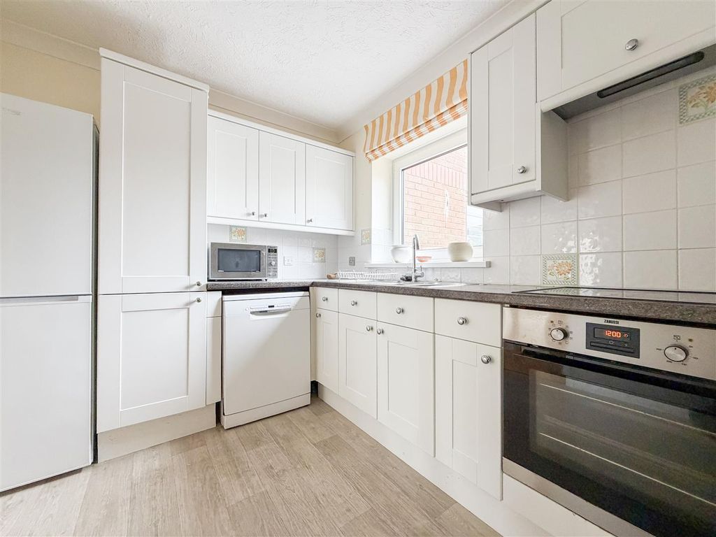 Property photo 2 of 16