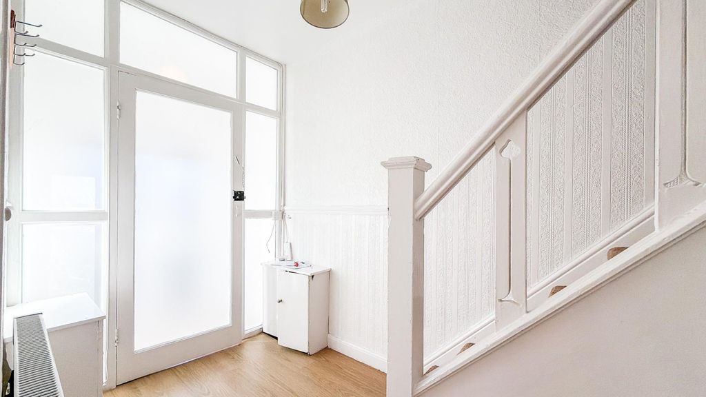 Property photo 3 of 18 Untitled-5953.Jpg