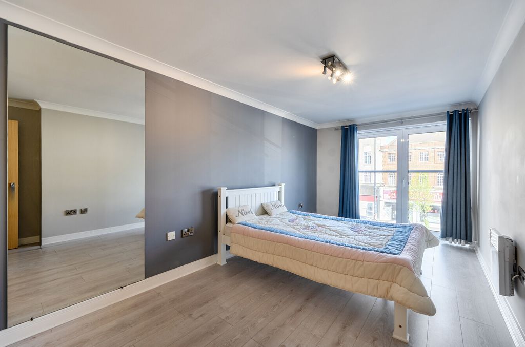 Property photo 3 of 10 1440427-11-69d68A...