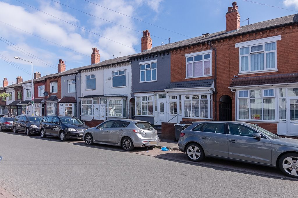 Property photo 1 of 37