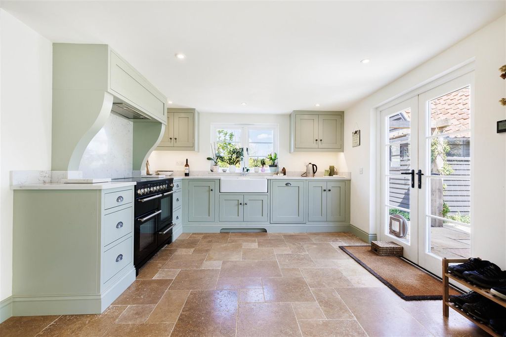 Property photo 3 of 31 825A9169-Hdr.Jpg