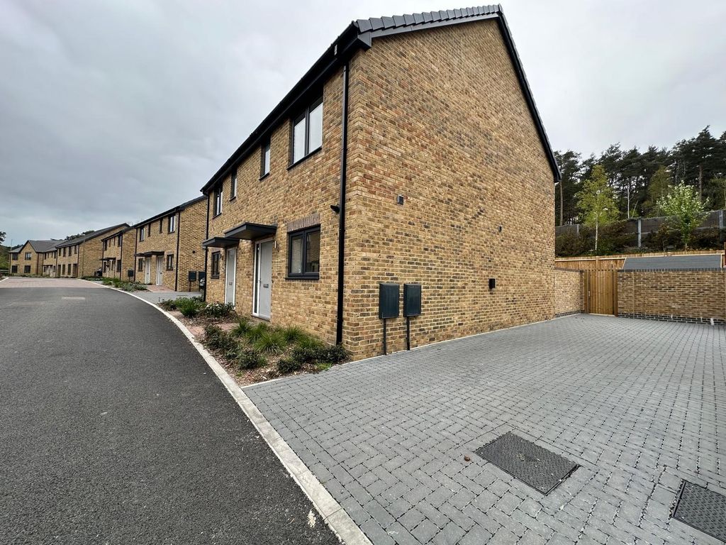 Property photo 2 of 17 Photo-2026-04-15-09-36-38 (1)