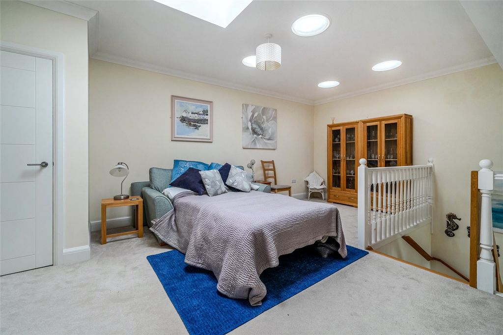 Property photo 1 of 17 1 - Picture No. 44