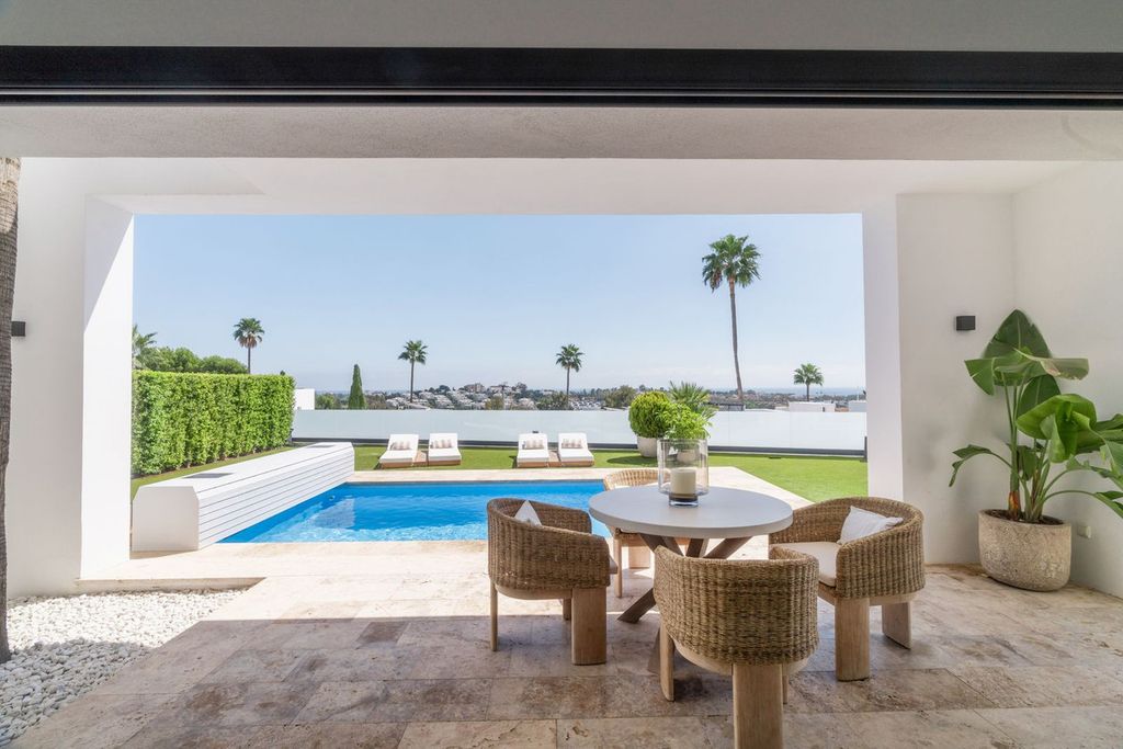 Property photo 1 of 50