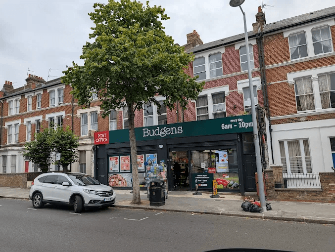 Property photo 1 of 15 St Helens, W10