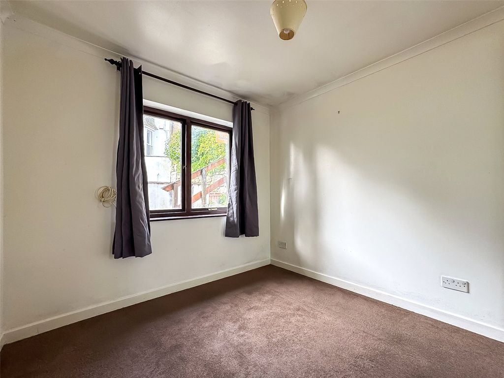 Property photo 3 of 11 Picture No. 01