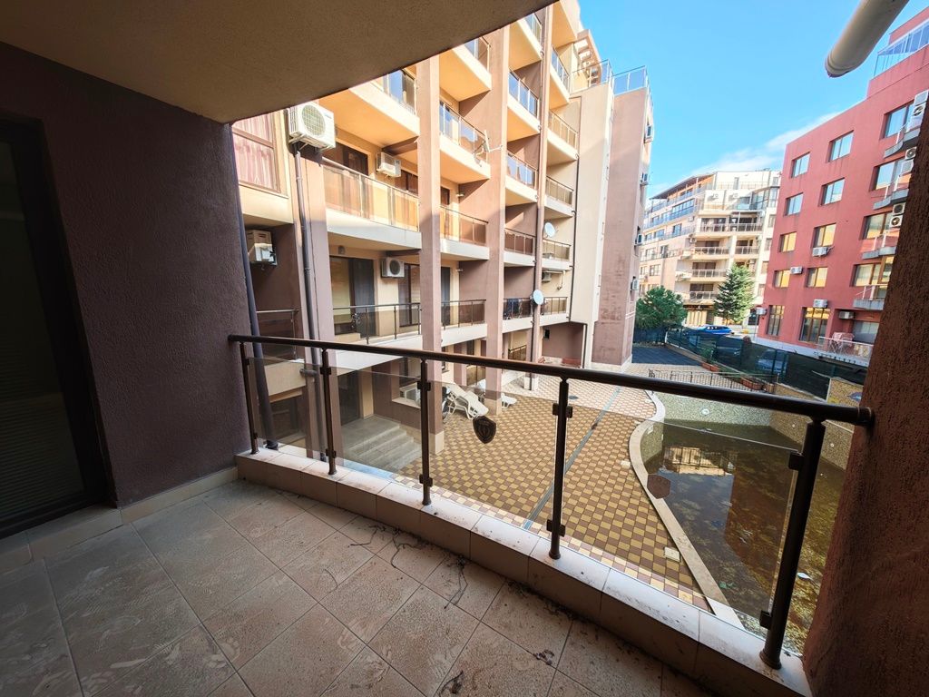 Property photo 2 of 12