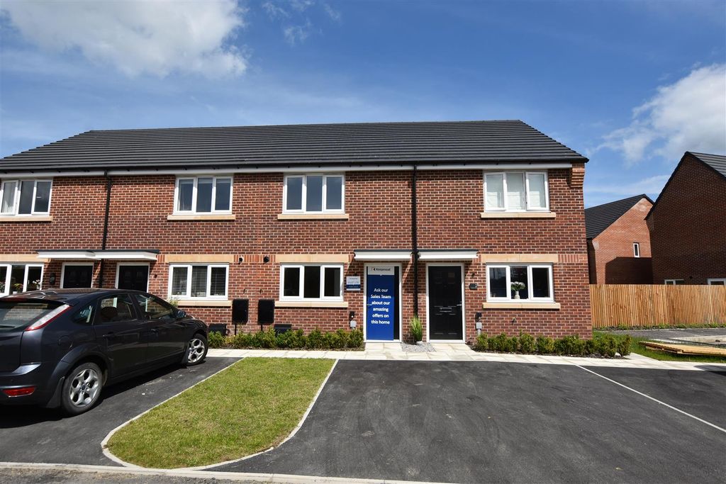 Property photo 1 of 13 External