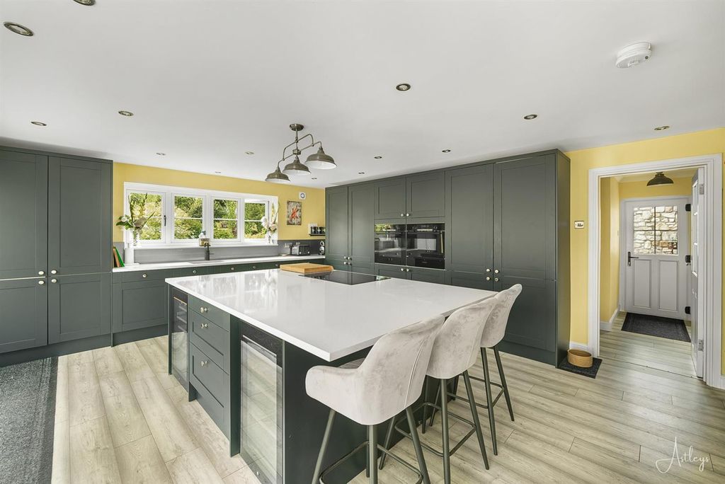 Property photo 3 of 44 Kitchen