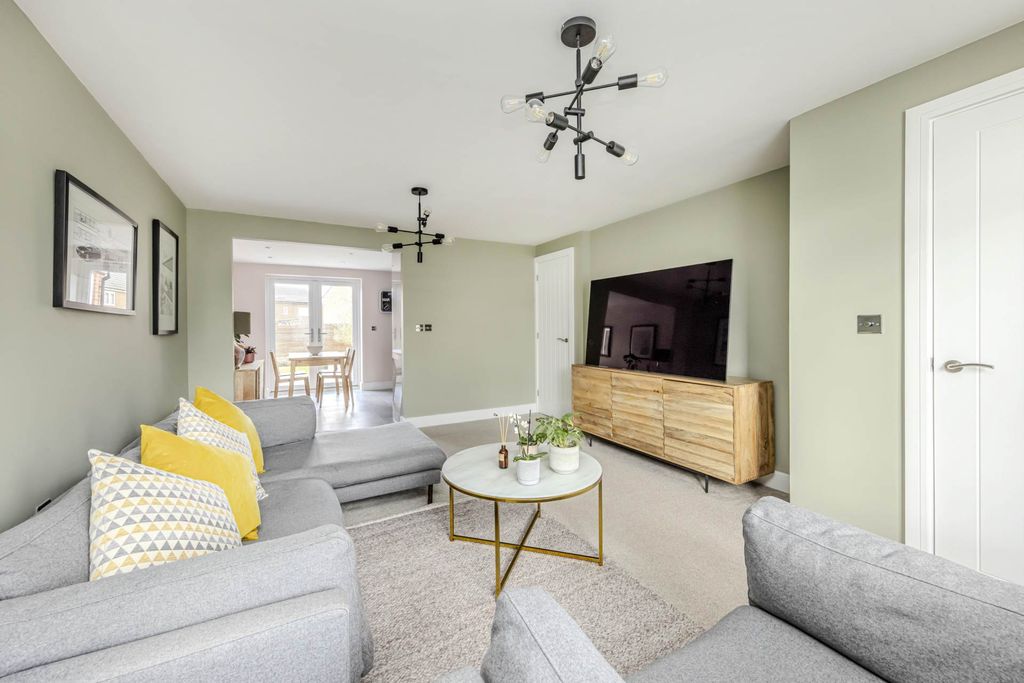 Property photo 3 of 22