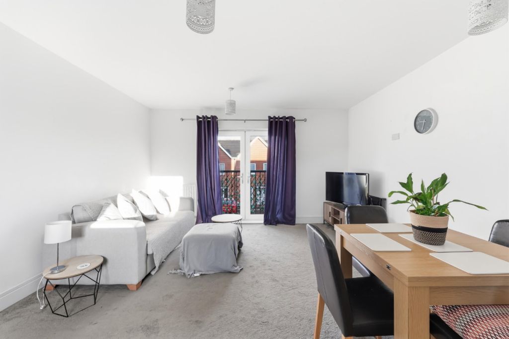 Property photo 3 of 12