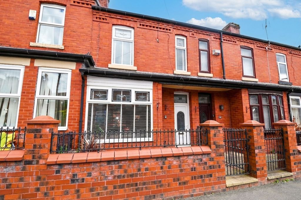 Property photo 1 of 11