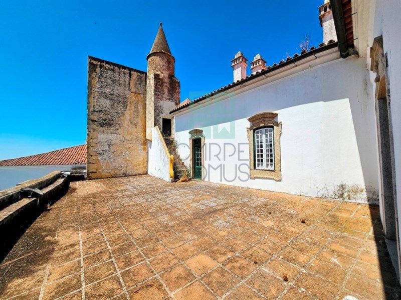 Property photo 3 of 86