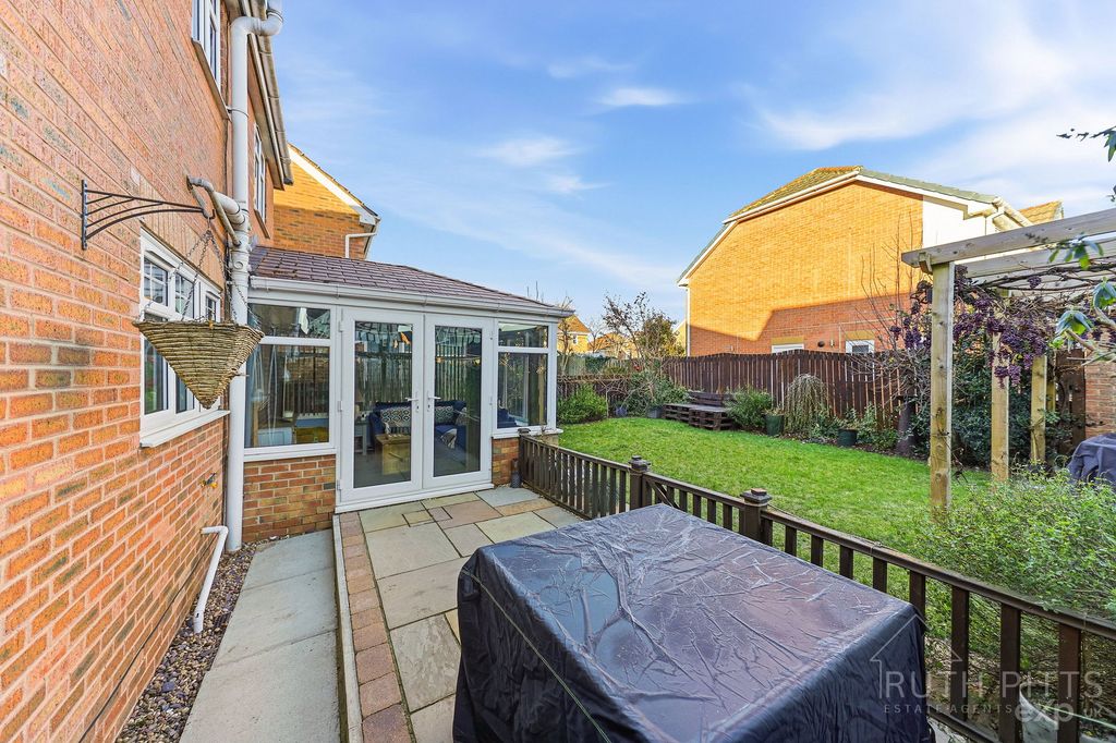 Additional image 26 of 4 bed detached house for saleGreenbank Close, Castleford WF10