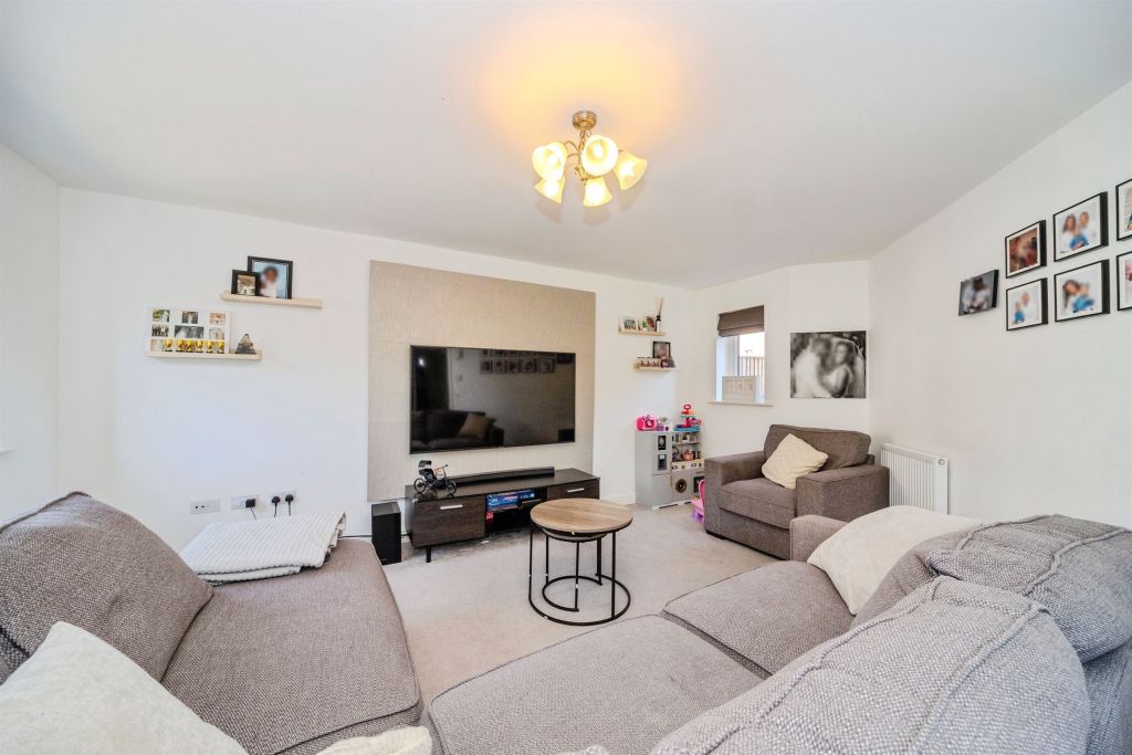 Property photo 2 of 37
