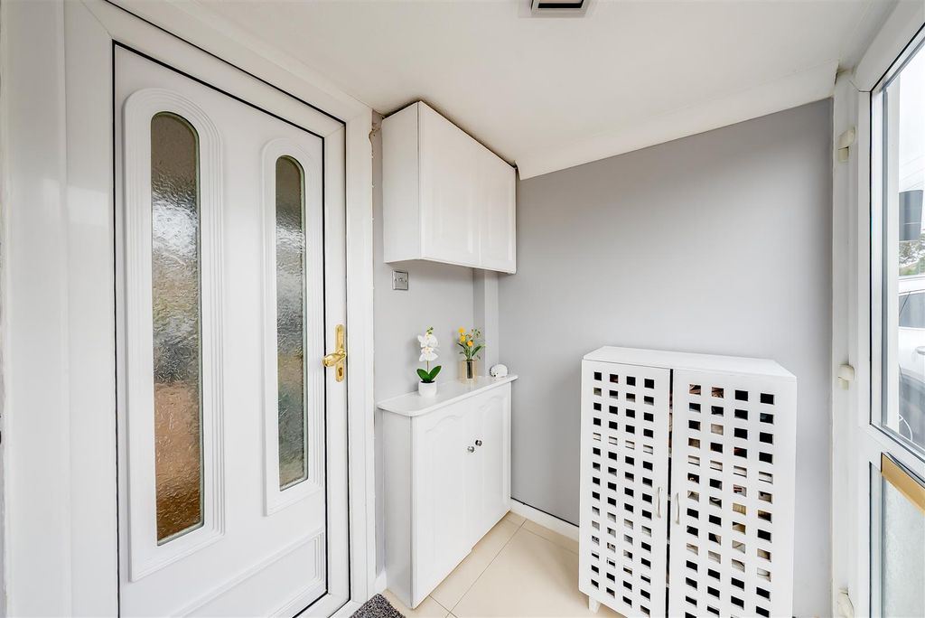 Property photo 2 of 29 A7S04495Hdr.Jpg